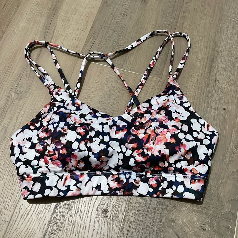 Old navy strappy back sports bra